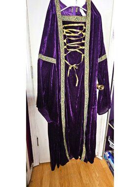 Renaissance Medieval Gown Costume Purple Velvet Gold Trim Lace Up Bell Sleeve Pl